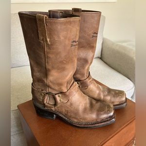 Vintage Women's Harley Davidson Brown Leather
Motorcylce Harness Boots, Size 9.5
